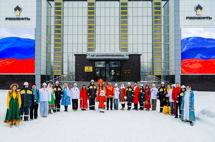 Участники литературной акции в Нижневартовске Фото: пресс-служба АО «Самотлорнефтегаз»