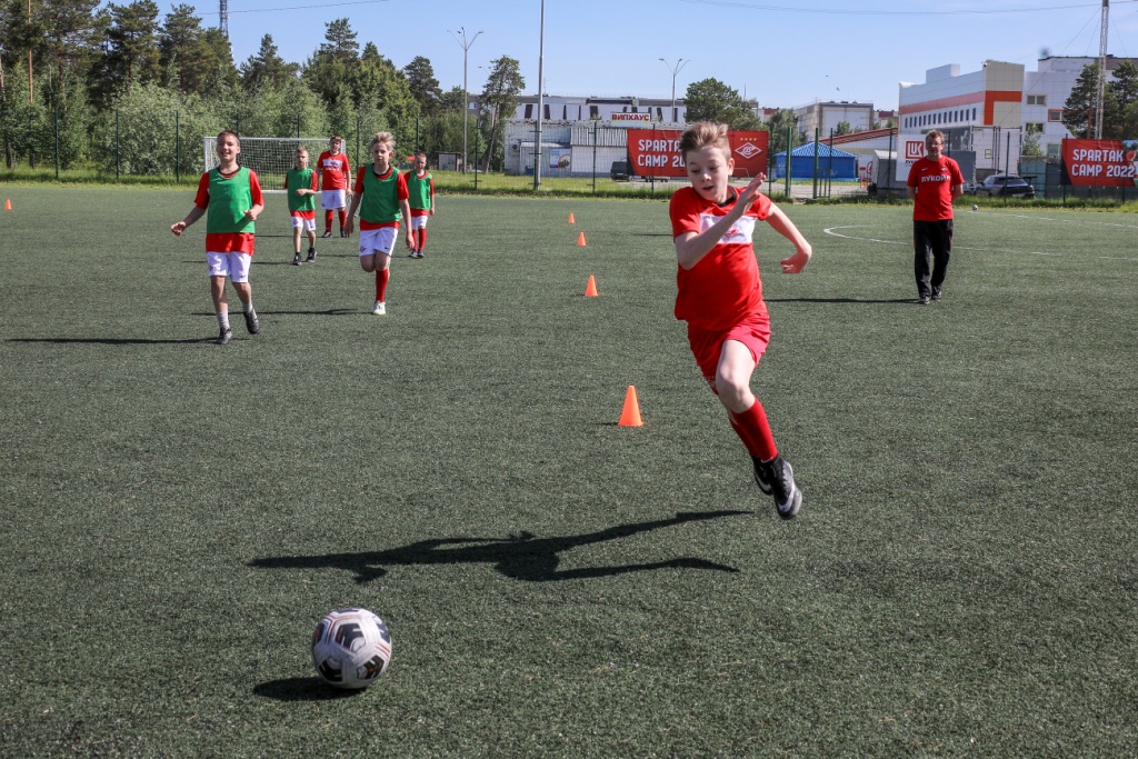 При поддержке ЛУКОЙЛа в Когалыме стартовала летняя смена «SPARTAKCAMP»