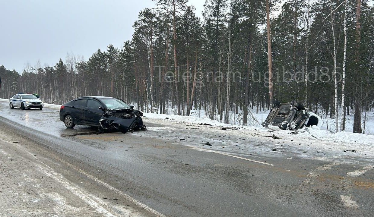 В Нижневартовском районе ХМАО при столкновении двух авто пострадали пять  человек